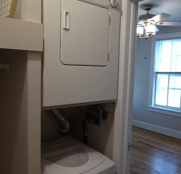 2115 Newport Pl NW #C — Photo 32