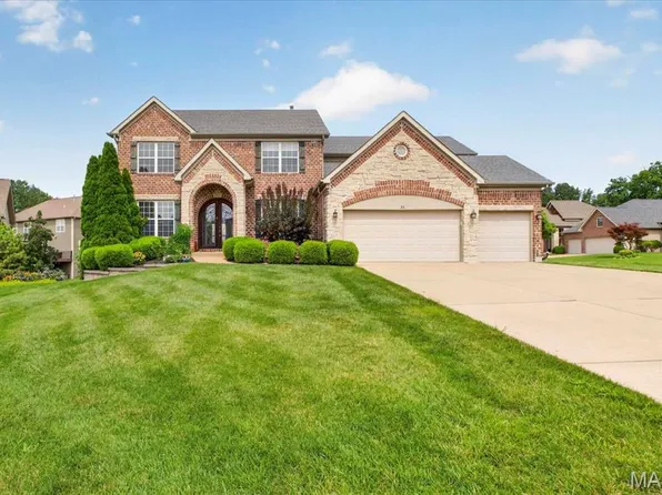 31 Pinewood Ct, Dardenne Prairie, MO 63368