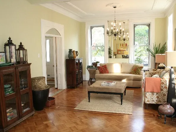 800 Hudson Street image 1 of 8