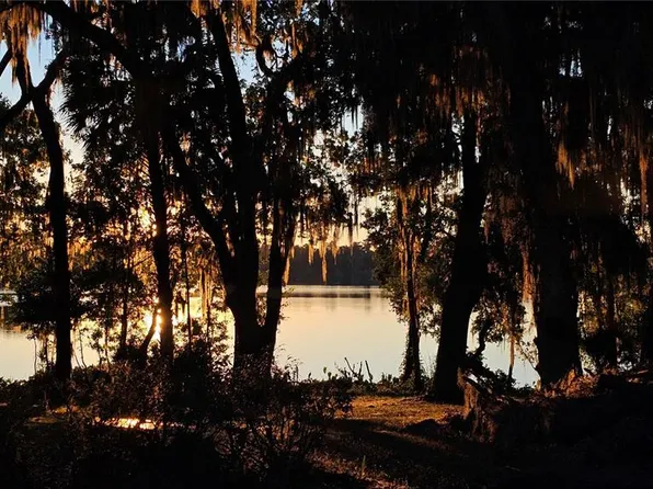 2666 SW 14th Dr, Gainesville, FL 32608