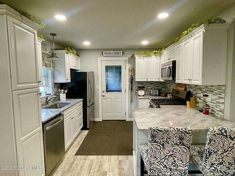 2nd image of 46 Putnam Avenue