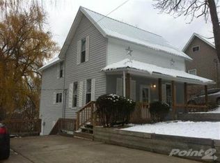 1311 Vine St, Manistee, MI 49660
