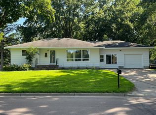 520 E 5th St, Litchfield, MN 55355