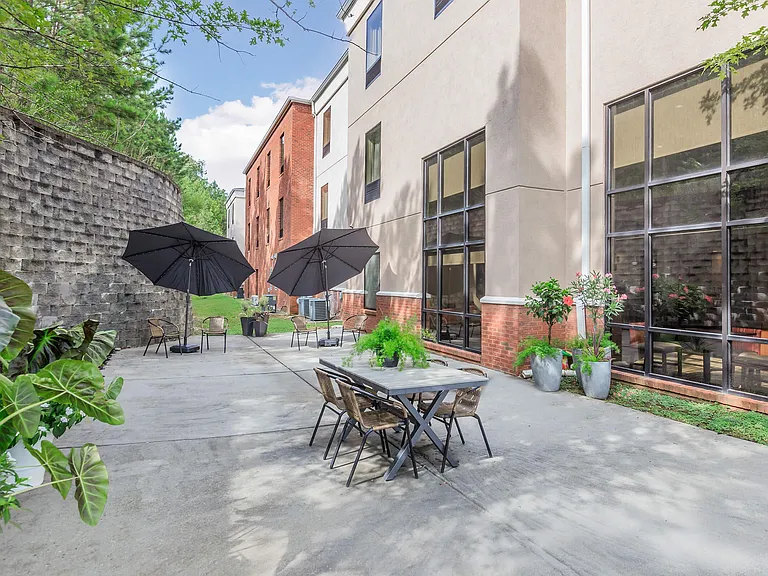 Hilltop Lofts II — Photo 1