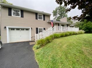 5 Spring St, Clinton, NY 13323
