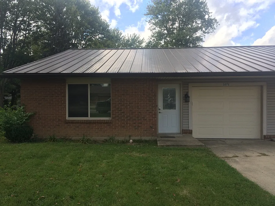 3270 Honeysuckle Dr