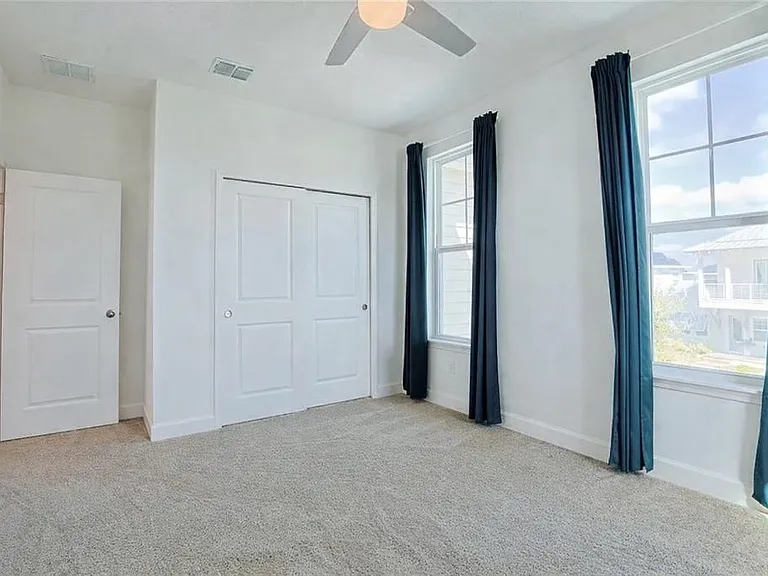 7038 Arnoldson St — Photo 13