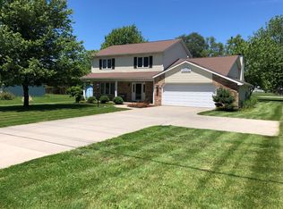 10307 Hosler Rd, Leo, IN 46765