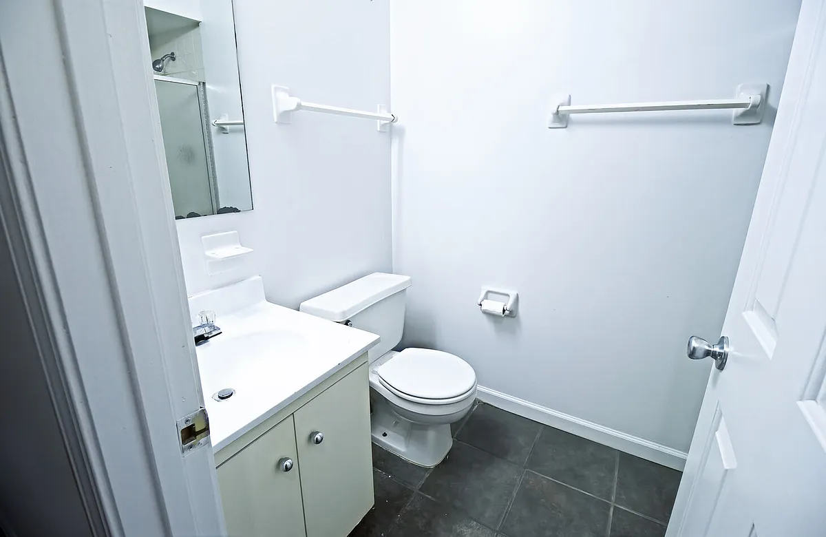 Building Photo - Waterman Pine Apartments LLC