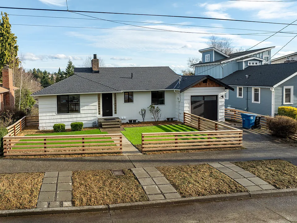 37th Ave NE