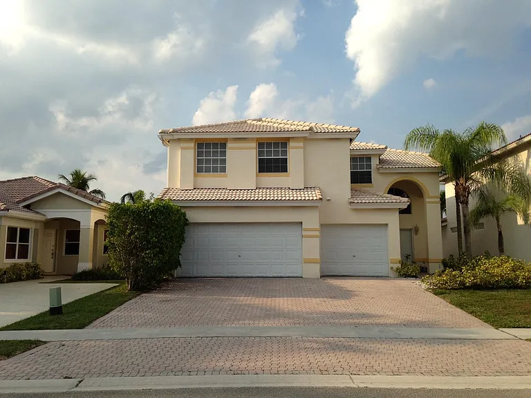 11073 Harbour Springs Cir — Photo 4