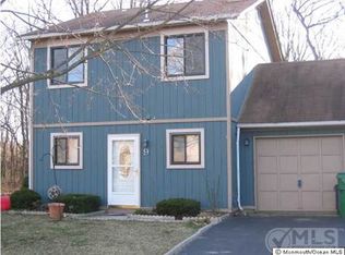 9 Swallow Ln, Howell, NJ 07731