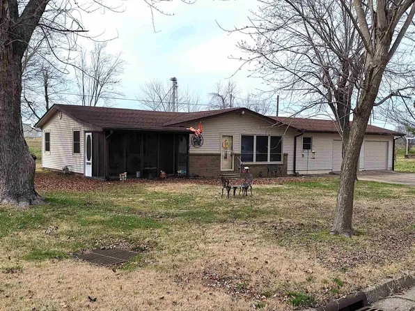 2241 Belle Aire Cir, Union City, TN 38261