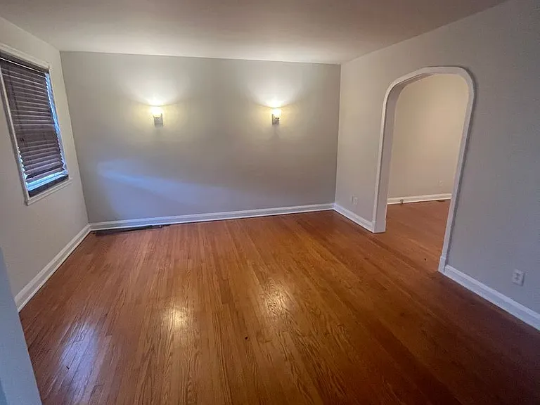 3515 Parklawn Ave — Photo 2
