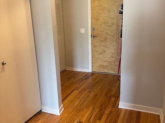 3rd image of 1111 W 15th St Unit 330