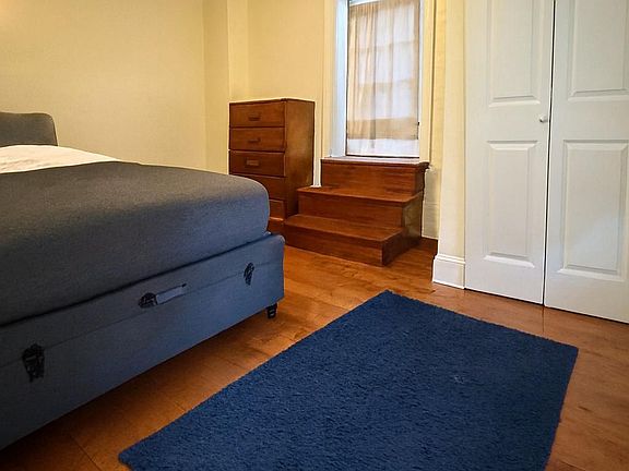 5th image of 2034 Chestnut St APT 3R