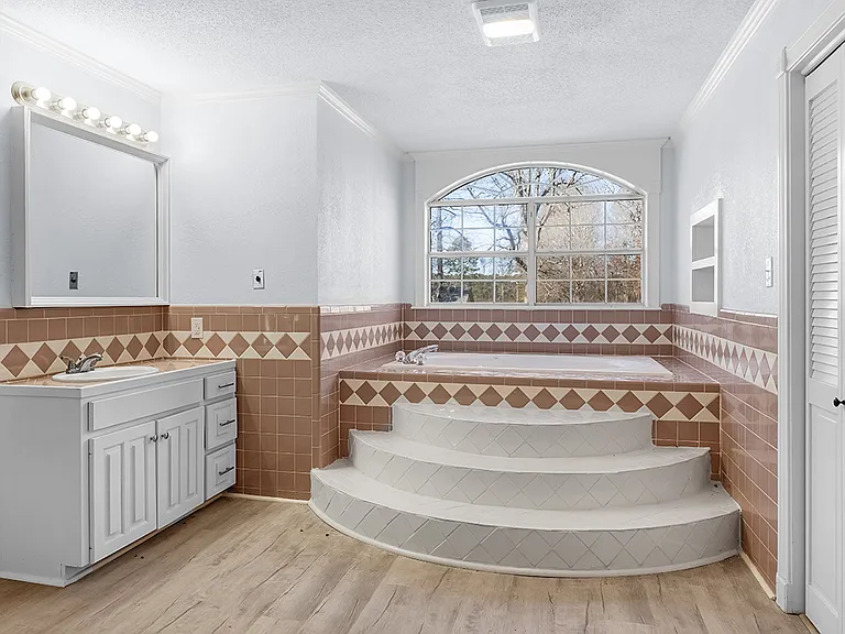 2607 Lonnie Ln — Photo 8
