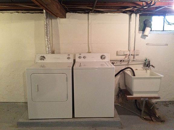 3rd image of 453 Wood St