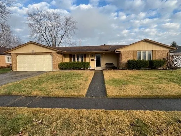 1108 Warburton Dr, Dayton, OH 45426