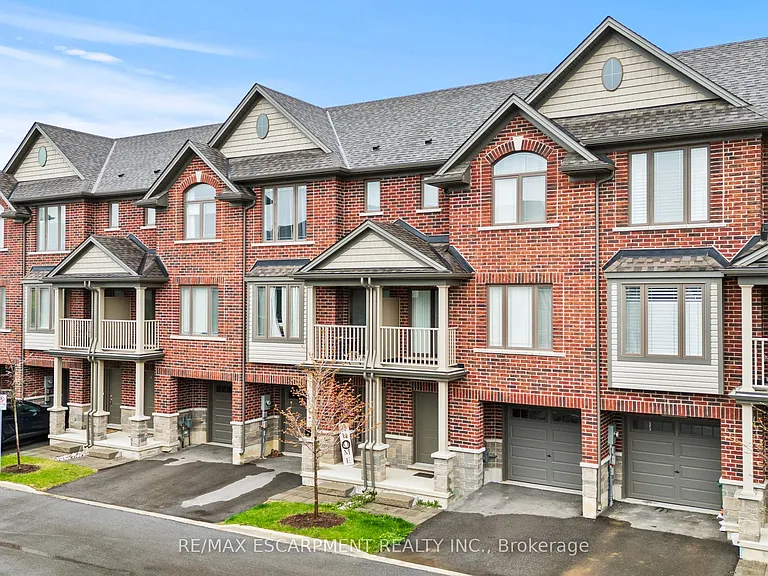 19 Picardy Dr #4 — Photo 3