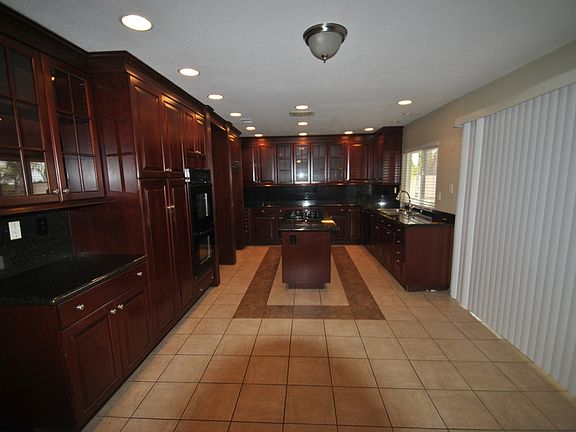 3rd image of 2721 Cape Dr