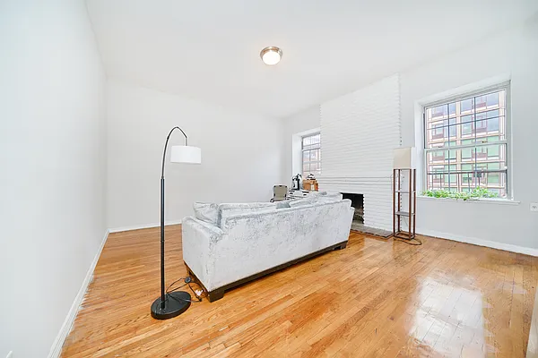 Rented by Living New York | media 3