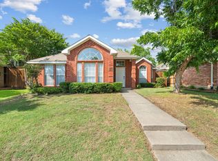 2145 Chapman Dr, Carrollton, TX 75010