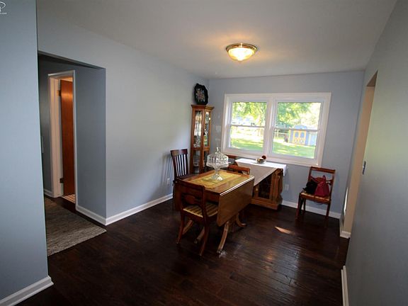 5th image of 2078 Plum Hollow Cir