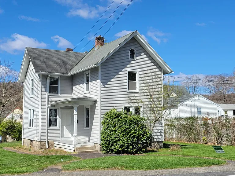 22 Maple St — Photo 11