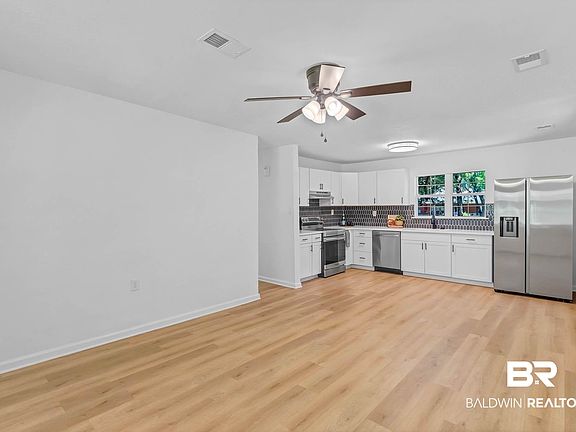 4th image of 1232 Forest Ave