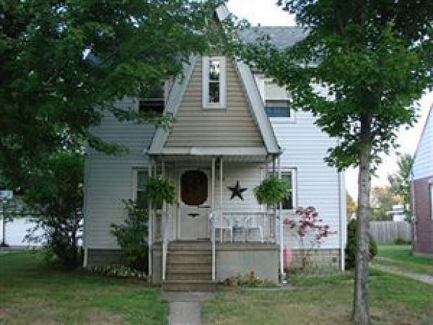1st image of 213 Longfellow St