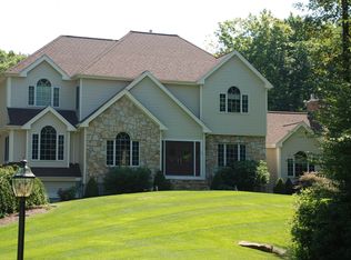 32 Indian Rdg, Bridgewater, MA 02324