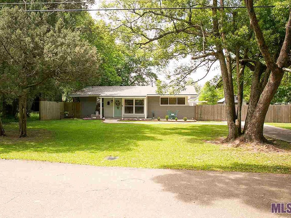 1st image of 1511 N Woodcrest Ave