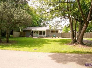 1511 N Woodcrest Ave, Denham Springs, LA 70726