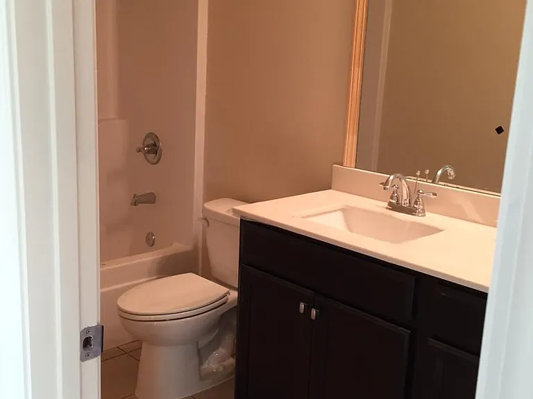 Upstairs secondary bath