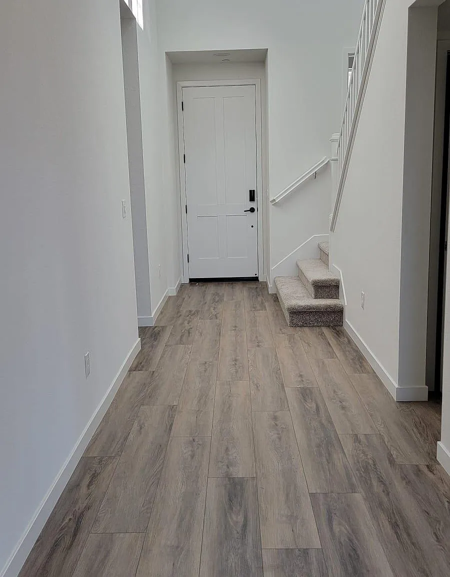 3 bed, 3.5 bath, 2483 sqft, $5,000 — Photo 2