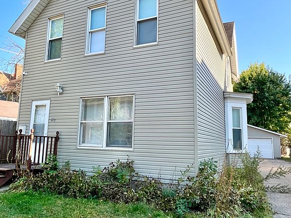 2nd image of 668 E Cherry St