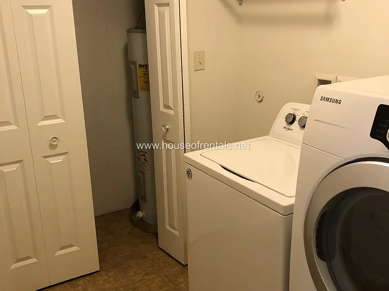 1413 Marion St #1 — Photo 7