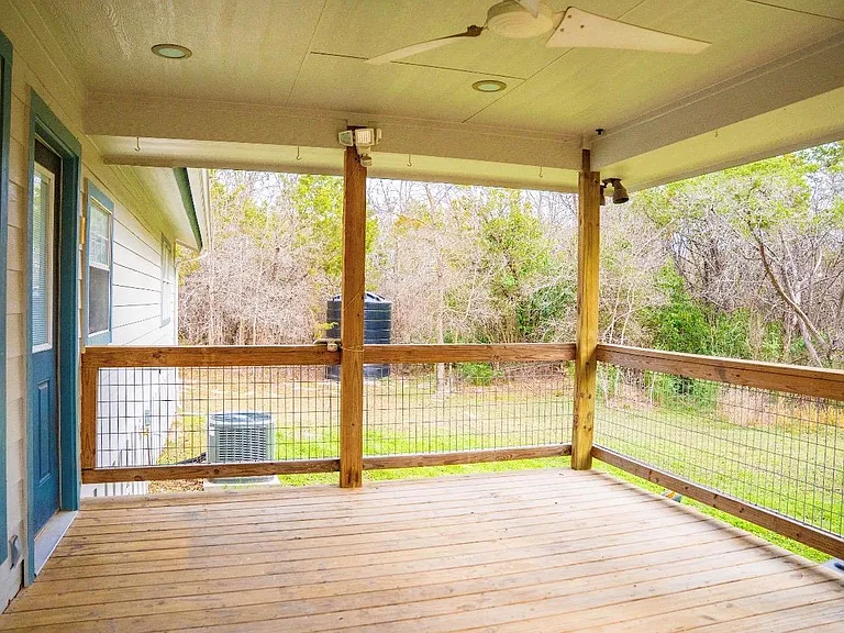 111 Hillview Ln — Photo 12