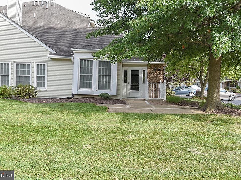 1st image of 4 Standiford Ct #177