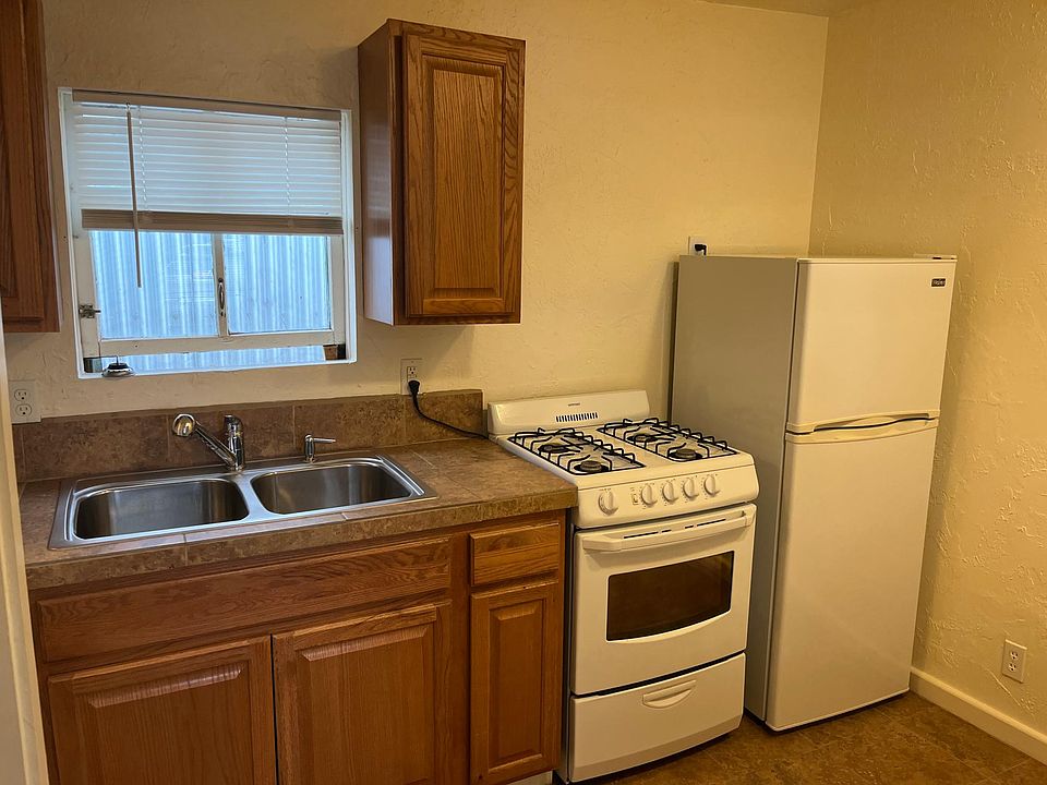 2nd image of 506 S Pershing St #2