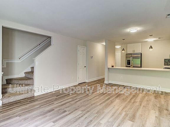 4th image of 1705 41st St #C