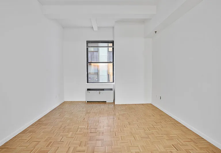 85 John St — Photo 3