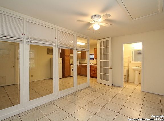 4th image of 234 E Woodlawn Ave