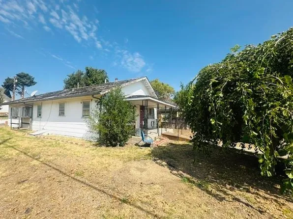 423 S Summer St, Shattuck, OK 73858