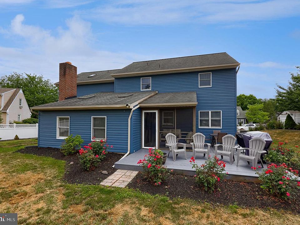 1st image of 323 Knightsbridge Way