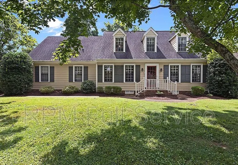 177 Cottonwood Dr — Photo 1