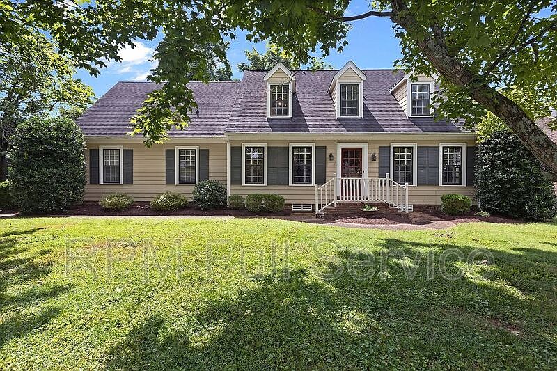 1st image of 177 Cottonwood Dr