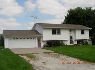 512 NE 1st St, Morning Sun, IA 52640