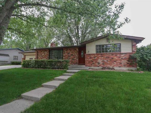 3500 Arroyo Dr, Casper, WY 82604